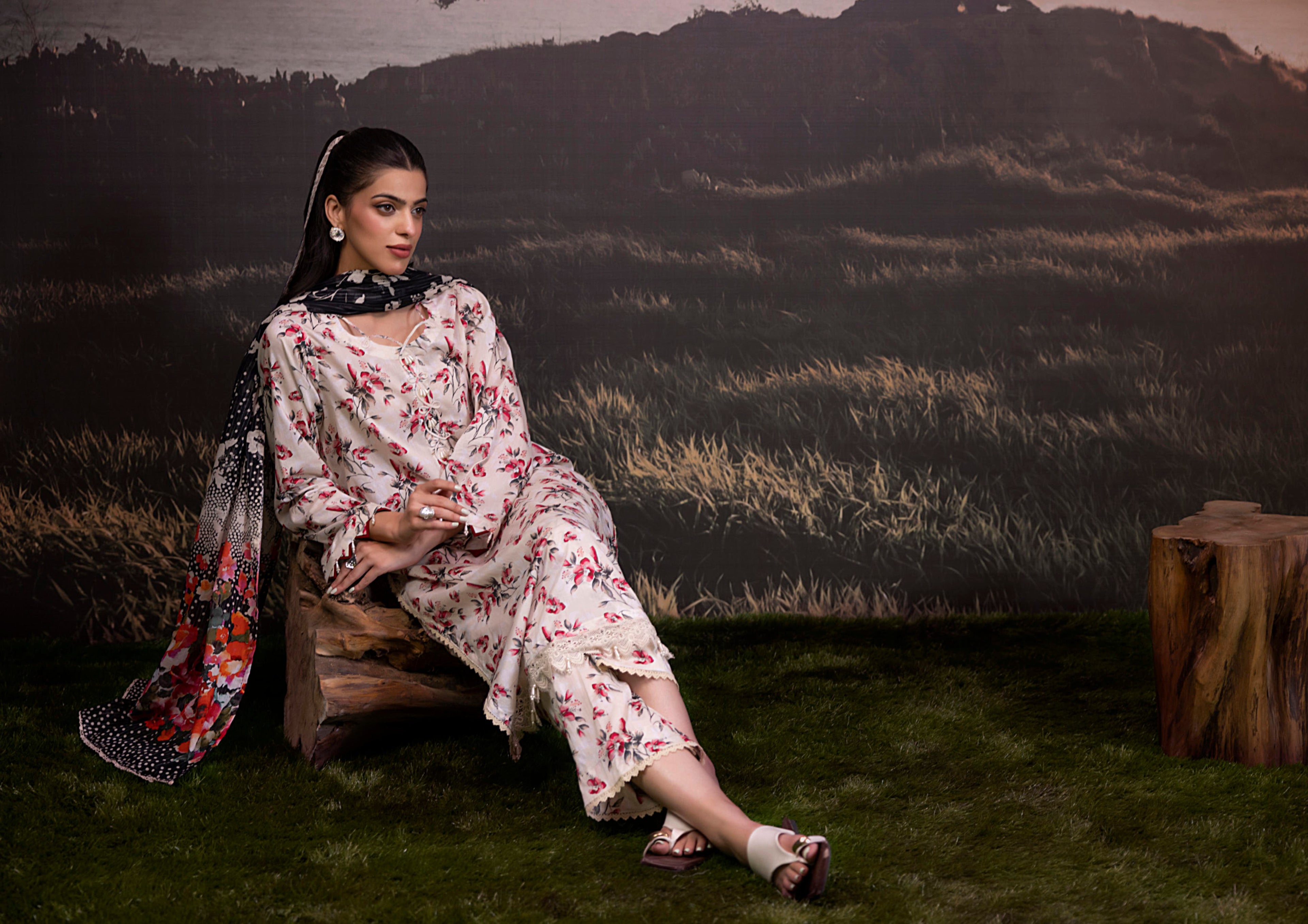 3 Piece Stitched Lawn Suit - Ready To Wear