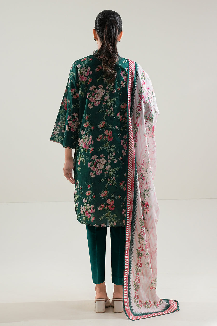 3 Piece Stitched Lawn Suit - Ready To Wear